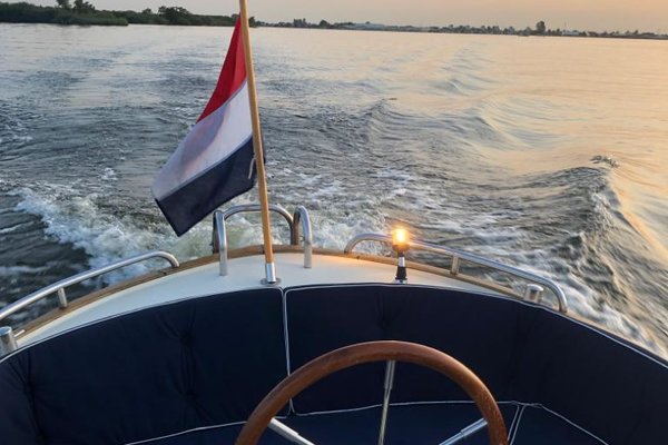 Vissen en genieten met een sloep/ visboot 