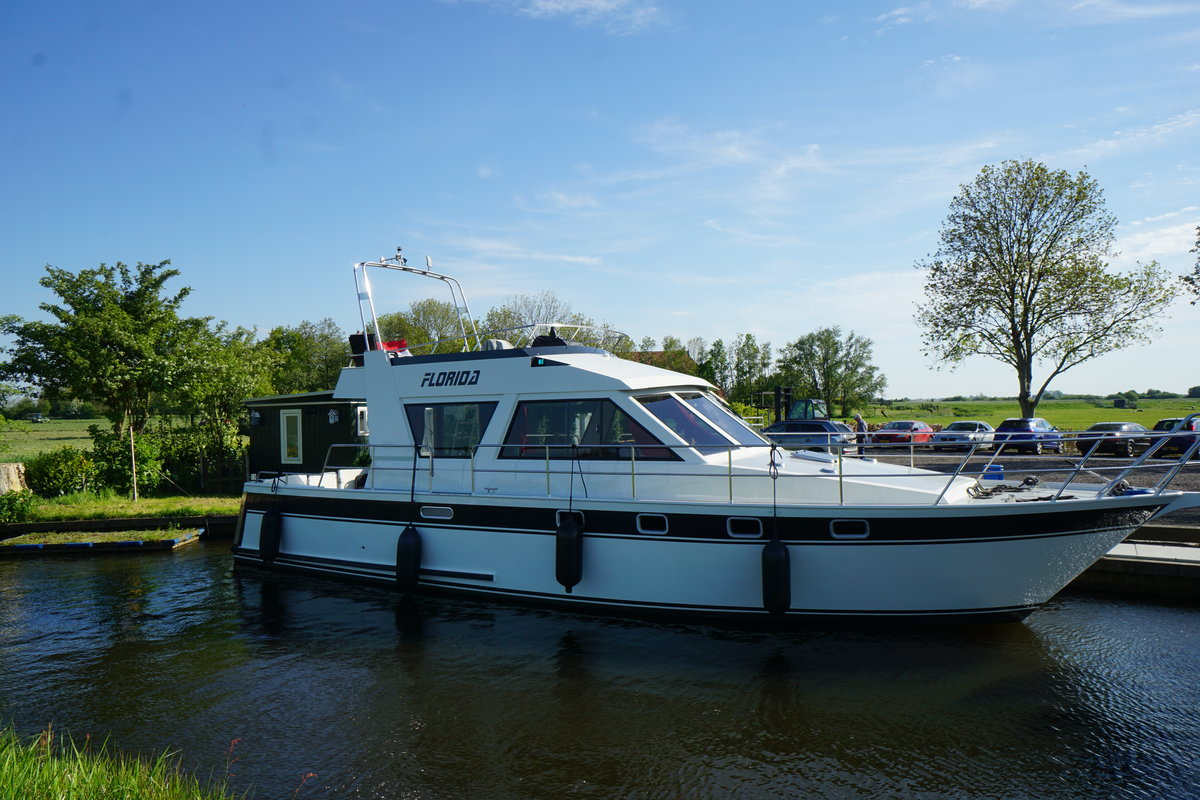 Steil tij schoolbord Florida 6-8 personen | Boten huren in Friesland