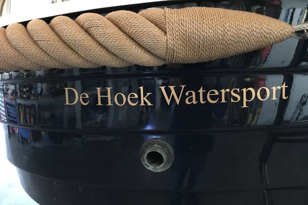 Sloep Met Logo De Hoek Watersport 