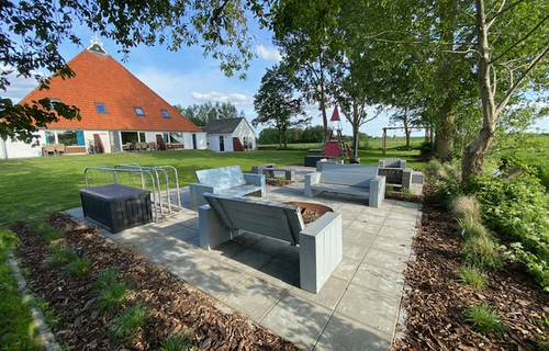 terrasEnBoerderij2.jpg